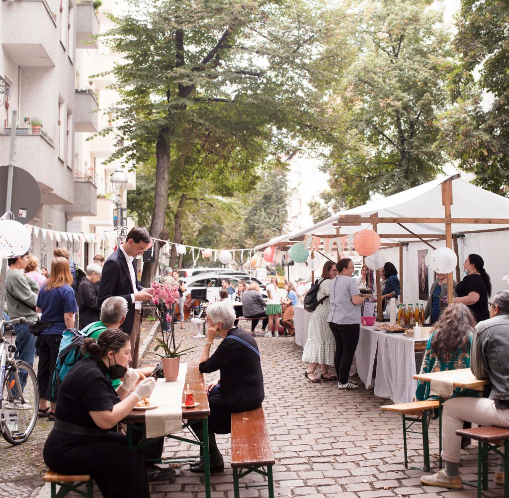 Sommer- und Straßenfest draußen